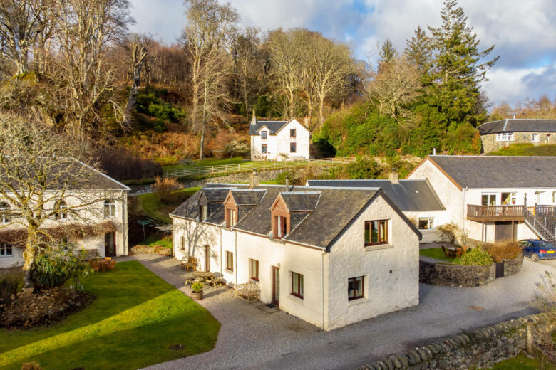 Old Haybarn Self-Catering Cottage near Oban at Melfort Village